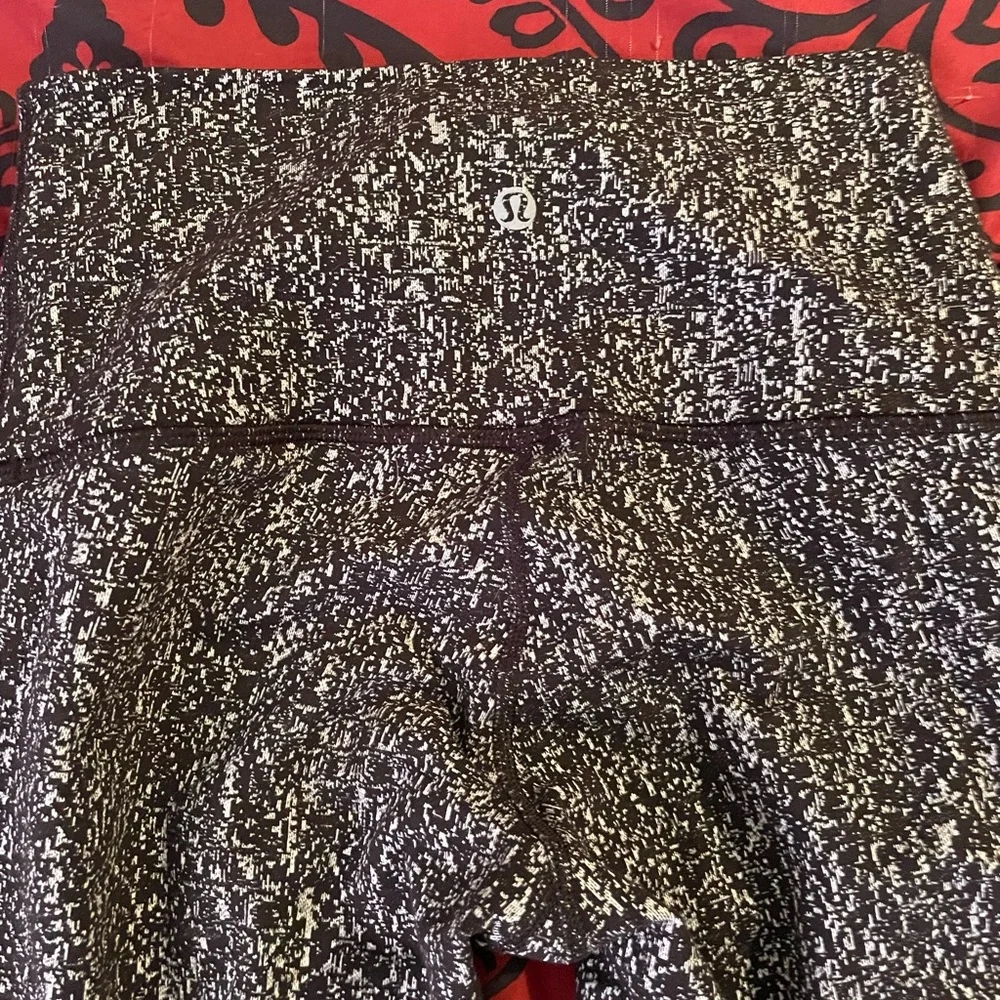 Lululemon Athletica High Times Women size 4 HR Jacquard Pattern Leggings 25”
